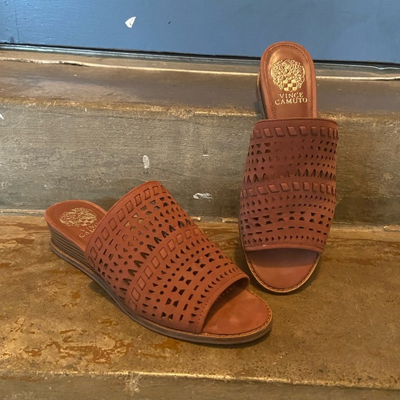 Vince Camuto Shoes - Vince Camuto leather wedge slide sandal